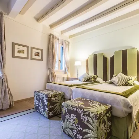 Ca' Del Teatro Terrace In San Marco District Appartement Venetië